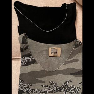 2 for 1 Sale! Free Fir Humanity, LS, Tops, One Size, Made in Italy, Metallic